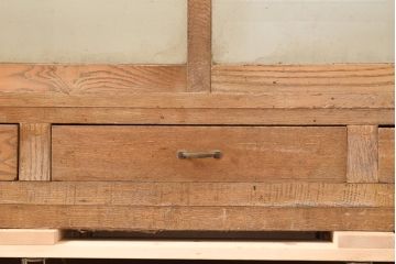 和製アンティーク　引き出し付き　ナラ材製のレトロなガラスケース(ショーケース、陳列棚、店舗什器)(R-049106)