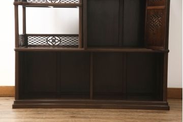 民芸家具　鉄刀木(タガヤサン)材　美術品のような細やかな意匠が魅力の最高級の飾り棚(収納棚、茶棚)(定価約120万円)(R-049108)