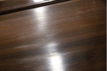 民芸家具　鉄刀木(タガヤサン)材　美術品のような細やかな意匠が魅力の最高級の飾り棚(収納棚、茶棚)(定価約120万円)(R-049108)