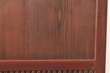 アンティーク建具　明治大正期　赤みがかった色合いと経年による味わいが魅力の格子帯戸1枚(引き戸、建具)(R-049111)