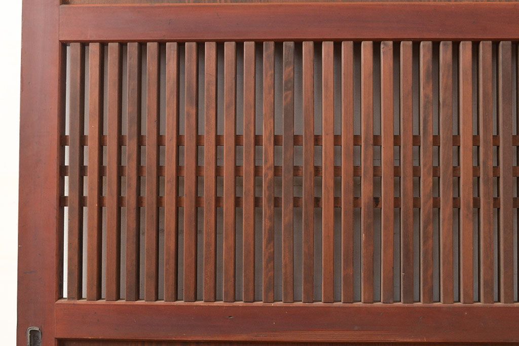 アンティーク建具　明治大正期　赤みがかった色合いと経年による味わいが魅力の格子帯戸1枚(引き戸、建具)(R-049111)