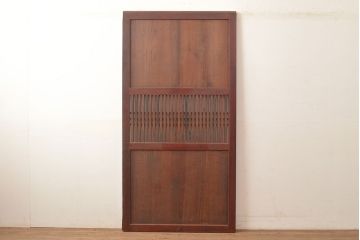 アンティーク建具　明治大正期　赤みがかった色合いと経年による味わいが魅力の格子帯戸1枚(引き戸、建具)(R-049111)