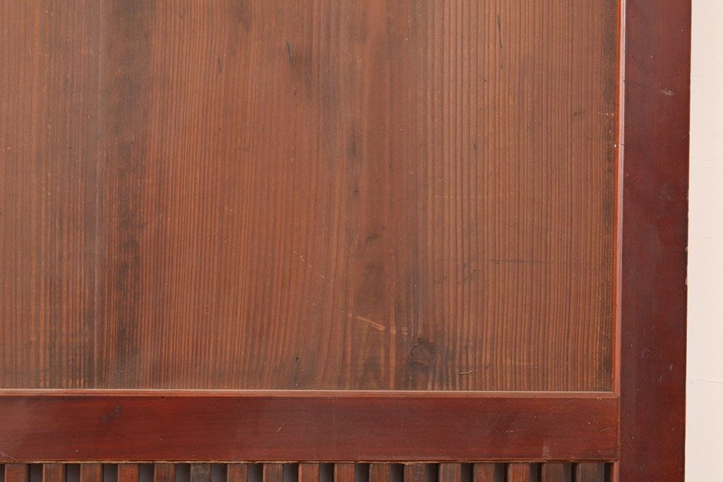 アンティーク建具　明治大正期　赤みがかった色合いと経年による味わいが魅力の格子帯戸1枚(引き戸、建具)(R-049111)