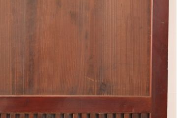 アンティーク建具　明治大正期　赤みがかった色合いと経年による味わいが魅力の格子帯戸1枚(引き戸、建具)(R-049111)