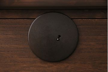 和製アンティーク　天板リメイク　落ち着いた和の雰囲気を醸し出す総桐材製のローボード(テレビボード、テレビ台、引き出し、チェスト)(R-049120)