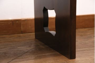 中古美品　松本民芸家具　脚の透かし彫りがアクセントになる上品な文机(ローテーブル、センターテーブル)(R-049125)