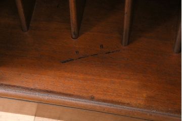 中古　DREXEL HERITAGE(ドレクセルヘリテイジ)　Triune(トライユン)　洗練された美しい佇まいが魅力的なリビングボード(クレデンザ、クリデンザ、サイドボード、キャビネット)(R-049126)