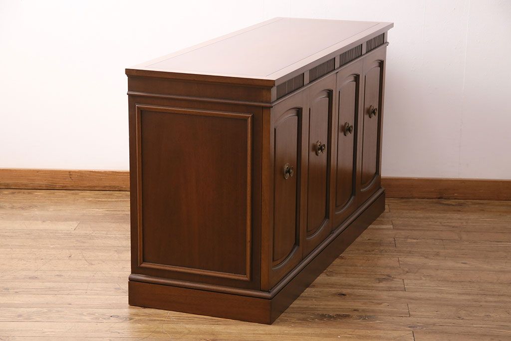 中古　DREXEL HERITAGE(ドレクセルヘリテイジ)　Triune(トライユン)　洗練された美しい佇まいが魅力的なリビングボード(クレデンザ、クリデンザ、サイドボード、キャビネット)(R-049126)