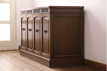 中古　DREXEL HERITAGE(ドレクセルヘリテイジ)　Triune(トライユン)　洗練された美しい佇まいが魅力的なリビングボード(クレデンザ、クリデンザ、サイドボード、キャビネット)(R-049126)