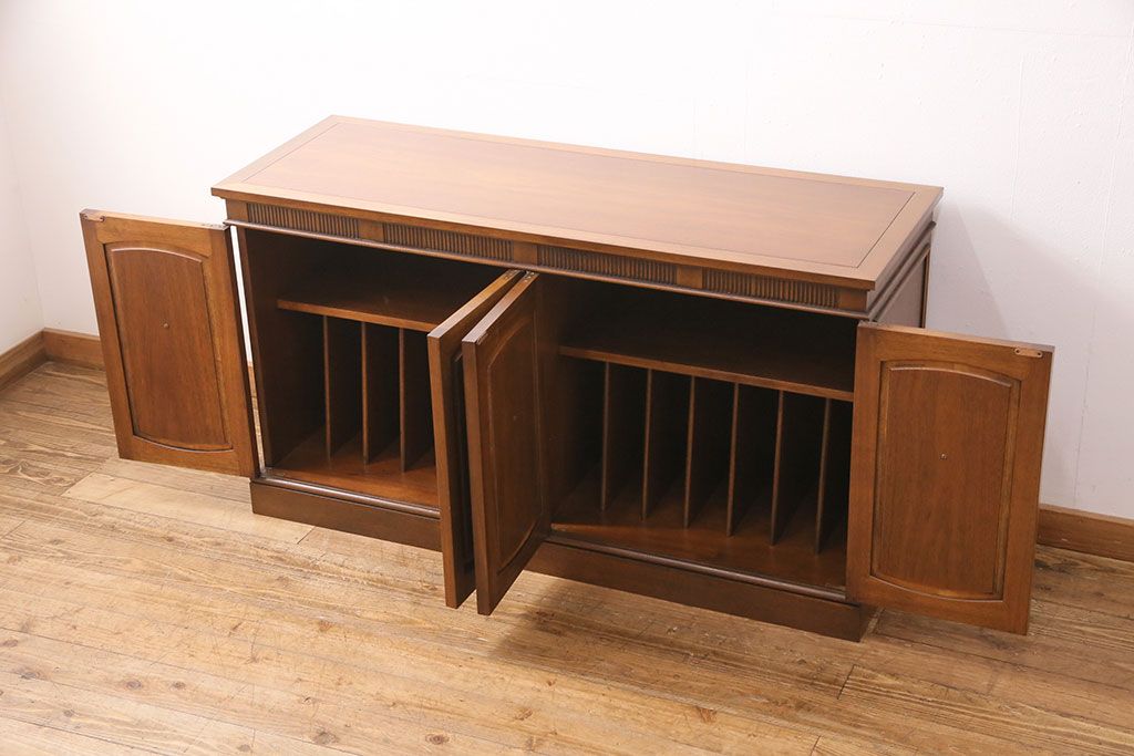 中古　DREXEL HERITAGE(ドレクセルヘリテイジ)　Triune(トライユン)　洗練された美しい佇まいが魅力的なリビングボード(クレデンザ、クリデンザ、サイドボード、キャビネット)(R-049126)