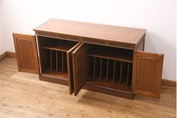 中古　DREXEL HERITAGE(ドレクセルヘリテイジ)　Triune(トライユン)　洗練された美しい佇まいが魅力的なリビングボード(クレデンザ、クリデンザ、サイドボード、キャビネット)(R-049126)