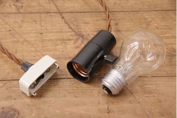 アンティーク照明　シェードがお洒落!メンズライクの空間づくりにおすすめの吊り下げ照明(ペンダントライト、天井照明、シェード)(R-049130)
