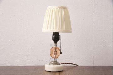 ビンテージ照明　空間を優雅に演出してくれるスタンドライト(デスクスタンド、卓上照明)(R-049131)