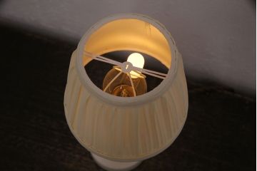 ビンテージ照明　空間を優雅に演出してくれるスタンドライト(デスクスタンド、卓上照明)(R-049131)