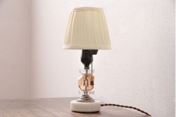 ビンテージ照明　空間を優雅に演出してくれるスタンドライト(デスクスタンド、卓上照明)(R-049131)