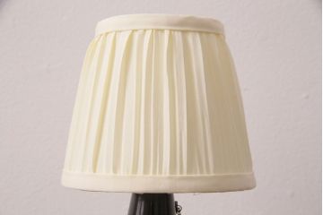 ビンテージ照明　空間を優雅に演出してくれるスタンドライト(デスクスタンド、卓上照明)(R-049131)