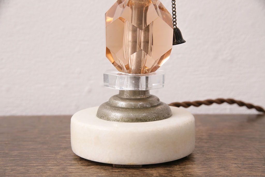 ビンテージ照明　空間を優雅に演出してくれるスタンドライト(デスクスタンド、卓上照明)(R-049131)