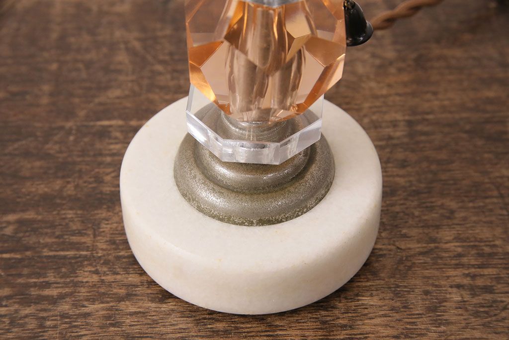 ビンテージ照明　空間を優雅に演出してくれるスタンドライト(デスクスタンド、卓上照明)(R-049131)