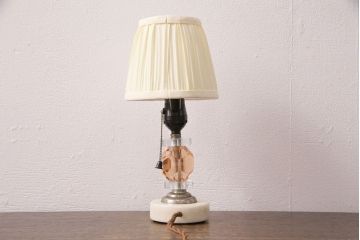 ビンテージ照明　空間を優雅に演出してくれるスタンドライト(デスクスタンド、卓上照明)(R-049131)