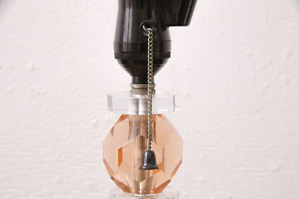 ビンテージ照明　空間を優雅に演出してくれるスタンドライト(デスクスタンド、卓上照明)(R-049131)