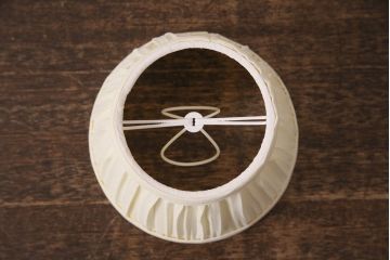 ビンテージ照明　空間を優雅に演出してくれるスタンドライト(デスクスタンド、卓上照明)(R-049131)