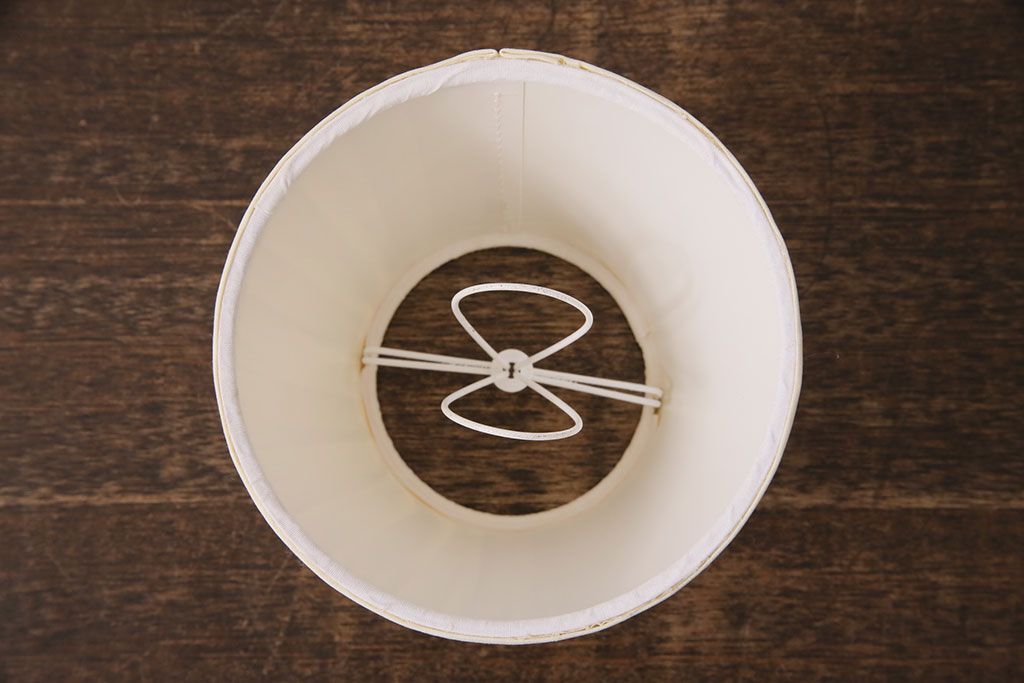 ビンテージ照明　空間を優雅に演出してくれるスタンドライト(デスクスタンド、卓上照明)(R-049131)