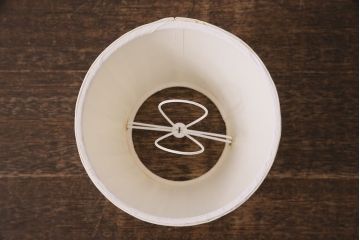 ビンテージ照明　空間を優雅に演出してくれるスタンドライト(デスクスタンド、卓上照明)(R-049131)