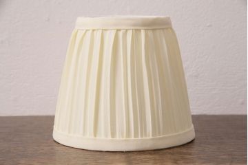 ビンテージ照明　空間を優雅に演出してくれるスタンドライト(デスクスタンド、卓上照明)(R-049131)