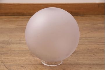 アンティーク照明　オパールガラス　シャビーな風合いのブラケットがお洒落な雰囲気を高める天井照明(シーリングライト)(R-049132)