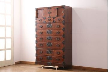 中古　伝統民芸　岩谷堂箪笥　力強い杢目と黒々とした金具が魅力の整理箪笥(チェスト、衣装タンス、引き出し)(R-049135)(菊幸)