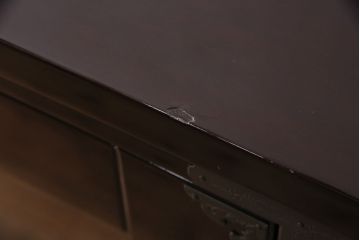 中古　極美品　展示品　牡丹金具と木地呂塗りが素晴らしい仙台箪笥(車箪笥、収納箪笥)(定価約145万8千円)(R-049139)