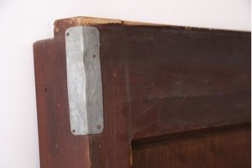 アンティーク建具　ヒノキ材・ケヤキ材　特大金具が存在感抜群の庄内蔵戸(引き戸、玄関戸、建具)(R-049142)