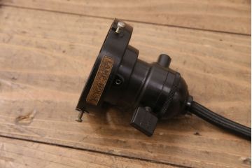 アンティーク照明　日陶　マツダ電笠　スタイリッシュで空間に取り入れやすい白磁のペンダントライト(天井照明、吊り下げ照明)(R-049147)