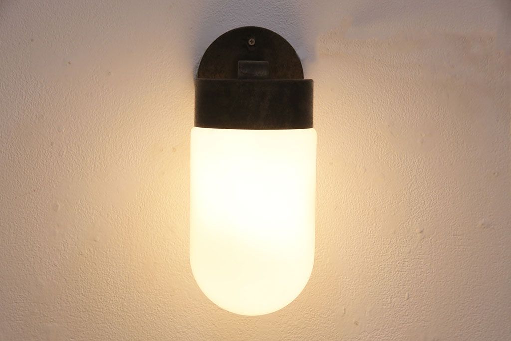 アンティーク照明　昭和初期　ブラケットの無骨なデザインがお洒落なウォールランプ(壁付け照明、壁掛け照明)(R-049148)