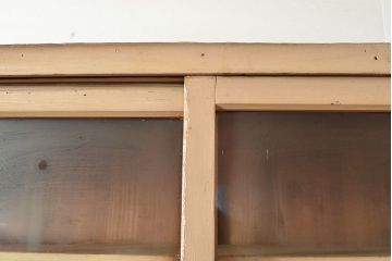 和製アンティーク　収納力抜群!素朴な木の風合いが味わい深い収納棚(キャビネット、戸棚、飾り棚、店舗什器)(R-049154)