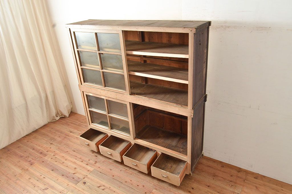 和製アンティーク　収納力抜群!素朴な木の風合いが味わい深い重ね収納棚(キャビネット、戸棚、飾り棚、店舗什器、引き出し)(R-049156)