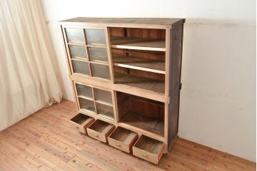 和製アンティーク　収納力抜群!素朴な木の風合いが味わい深い重ね収納棚(キャビネット、戸棚、飾り棚、店舗什器、引き出し)(R-049156)