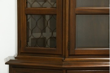 中古　美品　DREXEL HERITAGE(ドレクセルヘリテイジ)　エスペラント　クラシカルな佇まいが魅力のキャビネット　定価約120万円　(R-049159)