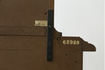 中古　美品　DREXEL HERITAGE(ドレクセルヘリテイジ)　エスペラント　クラシカルな佇まいが魅力のキャビネット　定価約120万円　(R-049159)