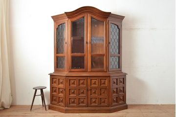 中古　美品　DREXEL HERITAGE(ドレクセルヘリテイジ)　エスペラント　クラシカルな佇まいが魅力のキャビネット(カップボード、食器棚、飾り棚、戸棚、収納棚)(定価約120万円)(R-049159)