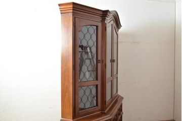 中古　美品　DREXEL HERITAGE(ドレクセルヘリテイジ)　エスペラント　クラシカルな佇まいが魅力のキャビネット(カップボード、食器棚、飾り棚、戸棚、収納棚)(定価約120万円)(R-049159)
