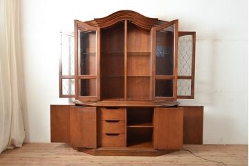 中古　美品　DREXEL HERITAGE(ドレクセルヘリテイジ)　エスペラント　クラシカルな佇まいが魅力のキャビネット(カップボード、食器棚、飾り棚、戸棚、収納棚)(定価約120万円)(R-049159)