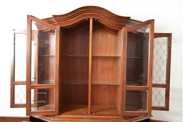 中古　美品　DREXEL HERITAGE(ドレクセルヘリテイジ)　エスペラント　クラシカルな佇まいが魅力のキャビネット(カップボード、食器棚、飾り棚、戸棚、収納棚)(定価約120万円)(R-049159)