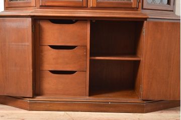 中古　美品　DREXEL HERITAGE(ドレクセルヘリテイジ)　エスペラント　クラシカルな佇まいが魅力のキャビネット(カップボード、食器棚、飾り棚、戸棚、収納棚)(定価約120万円)(R-049159)