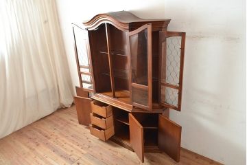 中古　美品　DREXEL HERITAGE(ドレクセルヘリテイジ)　エスペラント　クラシカルな佇まいが魅力のキャビネット(カップボード、食器棚、飾り棚、戸棚、収納棚)(定価約120万円)(R-049159)