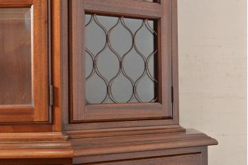 中古　美品　DREXEL HERITAGE(ドレクセルヘリテイジ)　エスペラント　クラシカルな佇まいが魅力のキャビネット(カップボード、食器棚、飾り棚、戸棚、収納棚)(定価約120万円)(R-049159)