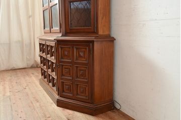 中古　美品　DREXEL HERITAGE(ドレクセルヘリテイジ)　エスペラント　クラシカルな佇まいが魅力のキャビネット(カップボード、食器棚、飾り棚、戸棚、収納棚)(定価約120万円)(R-049159)
