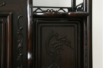 和製ヴィンテージ　黒檀無垢材　上質なこだわりの空間づくりにおすすめの飾り棚　(R-049164)