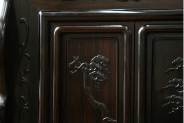 和製ヴィンテージ　黒檀無垢材　上質なこだわりの空間づくりにおすすめの飾り棚　(R-049164)