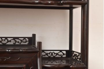 ヴィンテージ家具　黒檀無垢材　上質なこだわりの空間づくりにおすすめの飾り棚(茶棚、戸棚、収納棚、茶箪笥、ビンテージ)(R-049164)